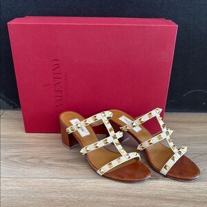 Valentino Garavani Rockstud Slide Sandal